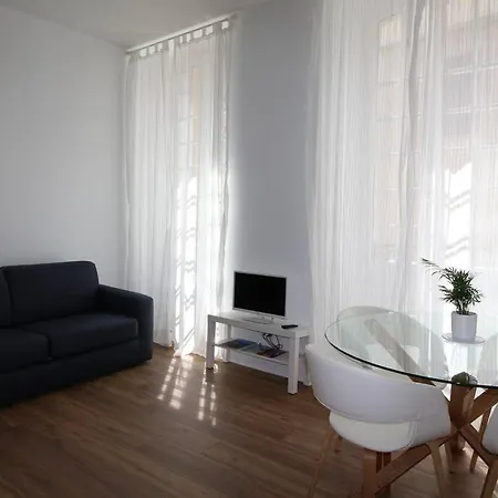 Quartier Historique Du Chateau Bel Appt Meuble *