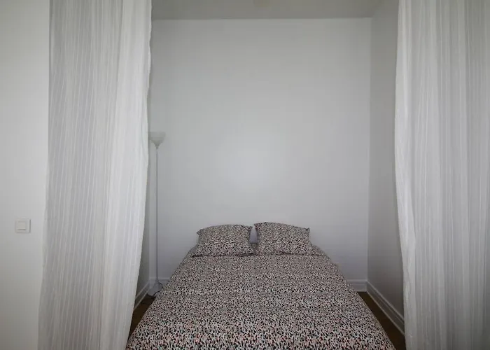 Quartier Historique Du Chateau Bel Appt Meuble Apartamento