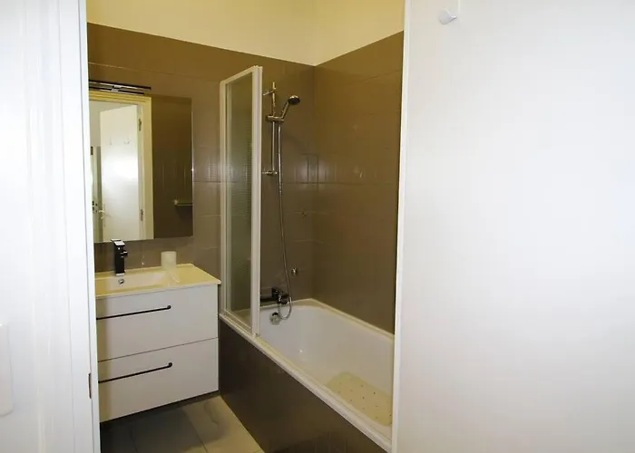 Quartier Historique Du Chateau Bel Appt Meuble Apartamento *