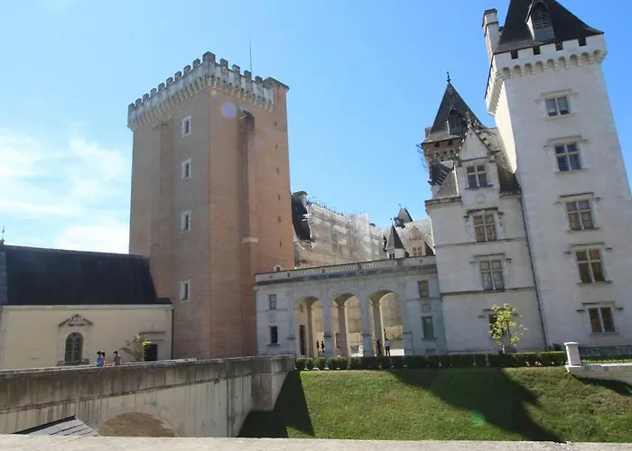 Quartier Historique Du Chateau Bel Appt Meuble