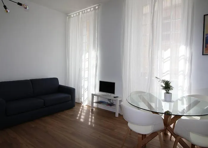 Quartier Historique Du Chateau Bel Appt Meuble *